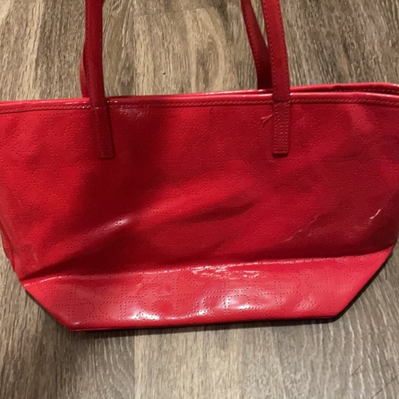 Kate Spade small Harmony Metro Perforated patent & leather Heart Red Tote Bag - Picture 4 of 16